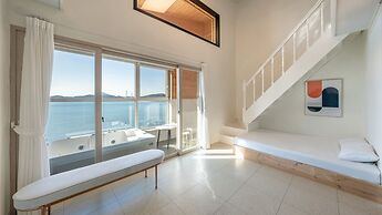 Yeosu Jangsuri Poolvilla&spa Pension