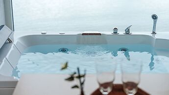 Yeosu Jangsuri Poolvilla&spa Pension