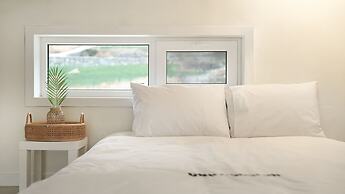 Yeosu Jangsuri Poolvilla&spa Pension