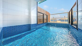 Yeosu Jangsuri Poolvilla&spa Pension