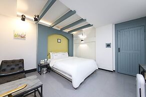 Renaissance Hotel
