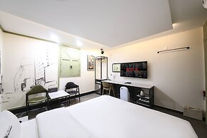 Renaissance Hotel