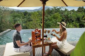 Devani Resort Sidemen