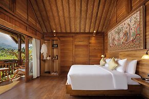 Devani Resort Sidemen