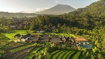 Devani Resort Sidemen
