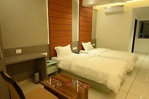 HOTEL PARQOTEL