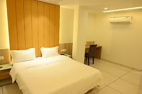 HOTEL PARQOTEL