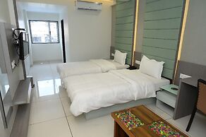 HOTEL PARQOTEL
