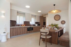 Mythic Villa