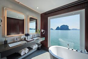 Paradise Legacy Cruise Halong