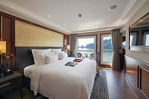 Paradise Legacy Cruise Halong