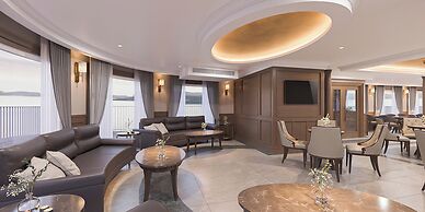 Paradise Legacy Cruise Halong