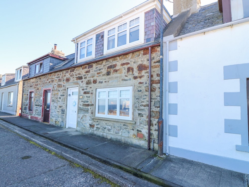 Periwinkle Cottage