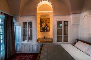 SARMAŞIK HOTEL