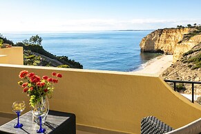 Apartment in Carvoeiro With Terrace