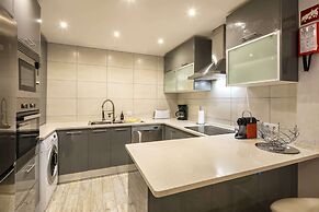 Apartment in Carvoeiro With Terrace