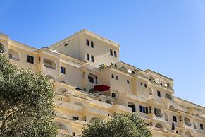 Apartment in Carvoeiro With Terrace