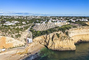 Apartment in Carvoeiro With Terrace