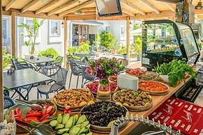 NO 14 HOTEL & BISTRO GOCEK