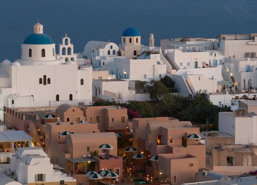 Terra Verde Oia by K&K