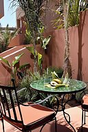 Terra Verde Oia by K&K