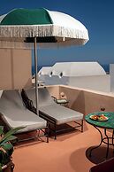 Terra Verde Oia by K&K