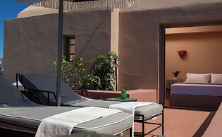 Terra Verde Oia by K&K
