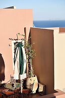 Terra Verde Oia by K&K