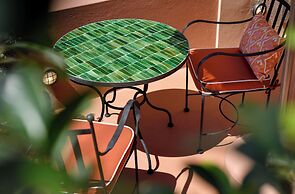 Terra Verde Oia by K&K