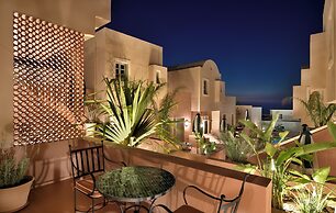Terra Verde Oia by K&K