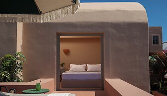 Terra Verde Oia by K&K