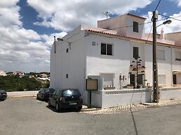 Charming Benagil Coastal Retreat