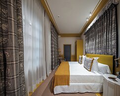Cristine Bedfor Sevilla Boutique Hotel