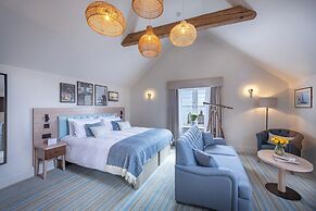 The Ship Hotel