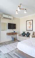 Settle Inn Sodic Eastown Studio