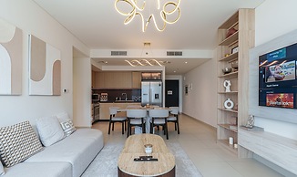 Downtown 2BR | Walk to Burj Khalifa + Dubai Mall