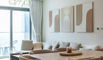 Downtown 2BR | Walk to Burj Khalifa + Dubai Mall