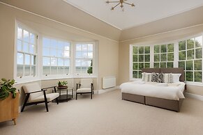 The Turf Hotel