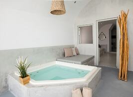 Cliff Aura Suites