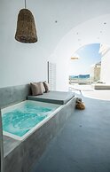Cliff Aura Suites