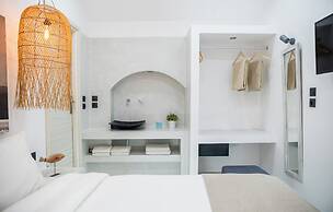 Cliff Aura Suites