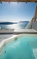 Cliff Aura Suites