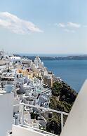 Cliff Aura Suites