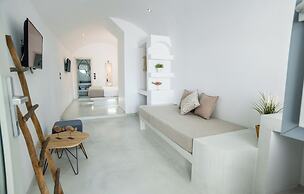 Cliff Aura Suites