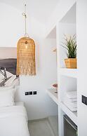 Cliff Aura Suites