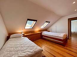 Modern Rustic House Playa El Monje Laundry Wifi