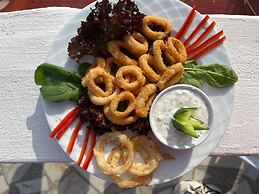 Karaburun Can Otel