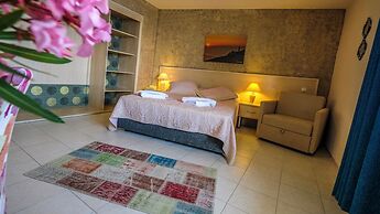 Karaburun Can Otel