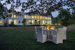 The Lake Manor