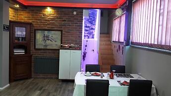 IN Club Hostel